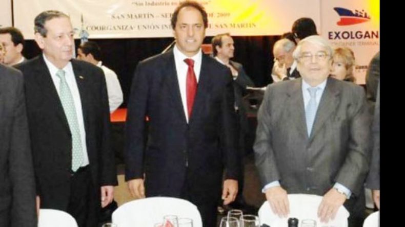 Cortocircuito. Scioli junto a autoridades de la UIA..