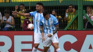 Lotti festeja su gol..