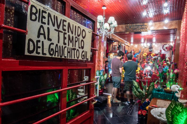Pedidos y milagros. (cultura.gob.ar)..jpg