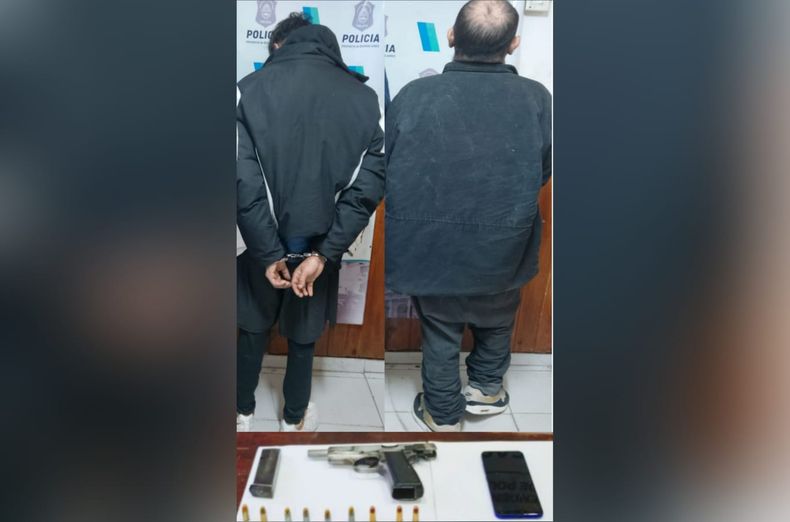 DETENIDOS. Uno de los sujetos circulaba con un arma en el bolsillo.&nbsp; &nbsp;