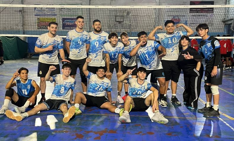 Peñarol empezó el historial con triunfo en casa.