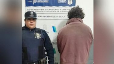 El agresor fue detenido en su casa y hasta el momento se desconocen las causas del ataque.&nbsp;