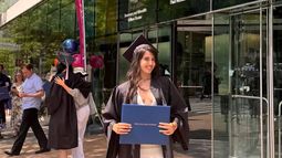 Albertina Ferrucci viene de graduarse en la academia Juilliard, de EE.UU. Ahora se viene el desafío del Teatro Colón. Albertina Ferrucci viene de graduarse en la academia Juilliard, de EE.UU. Ahora se viene el desafío del Teatro Colón.