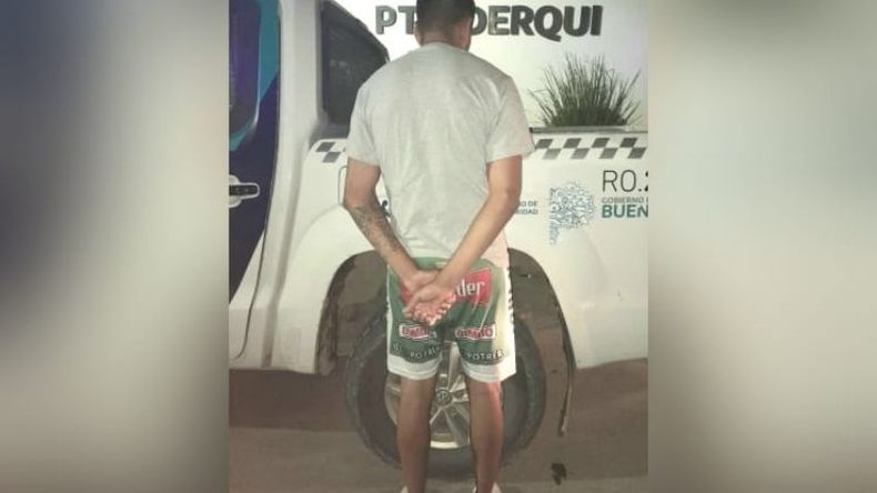 El violento sujeto fue detenido y trasladado al destacamento de Santa Ana. .