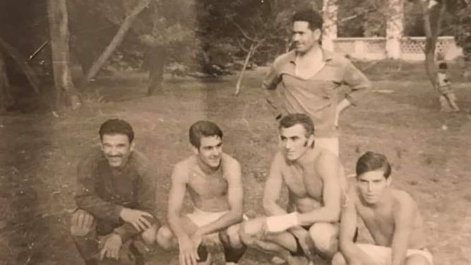 La Lonja, 1969: Amadeo (con la mano vendada) junto a Villera, Cenobio, Peralta y Eugenio.