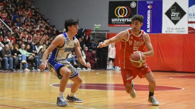 Nicolás Henriques terminó el 5º juego con 11pts , 6 rebotes y 2 asistencias.
