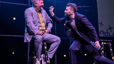 Pablo Fábregas y Fernando Sanjiao se presentarán este domingo con Más comedia en el Teatro Gran Pilar.&nbsp;