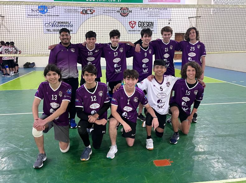 Sinergia Pilar con los Sub 16 disfrutando el Abierto de Gesell.