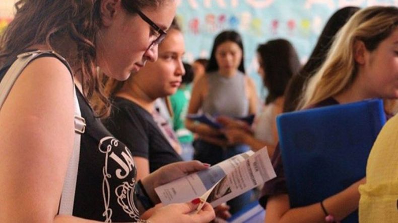 APOYO. La beca está dirigida a todos los niveles educativos. .