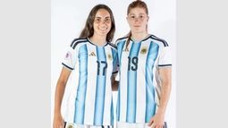 DELANTERAS. DeniseGarcía Rojo y Annika Paz, en la previa al debut argentino en Paraguay. DELANTERAS. DeniseGarcía Rojo y Annika Paz, en la previa al debut argentino en Paraguay.