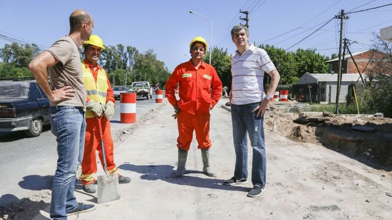 Guillermo Dietrich y Marcos Peña dialogaron los trabajadores..