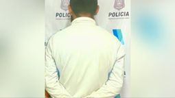 El detenido tiene 28 años y cumplía un arresto en su casa. El detenido tiene 28 años y cumplía un arresto en su casa.