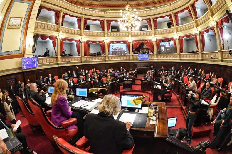 SESIÓN. Los senadores volverán a reunirse el martes en La Plata.