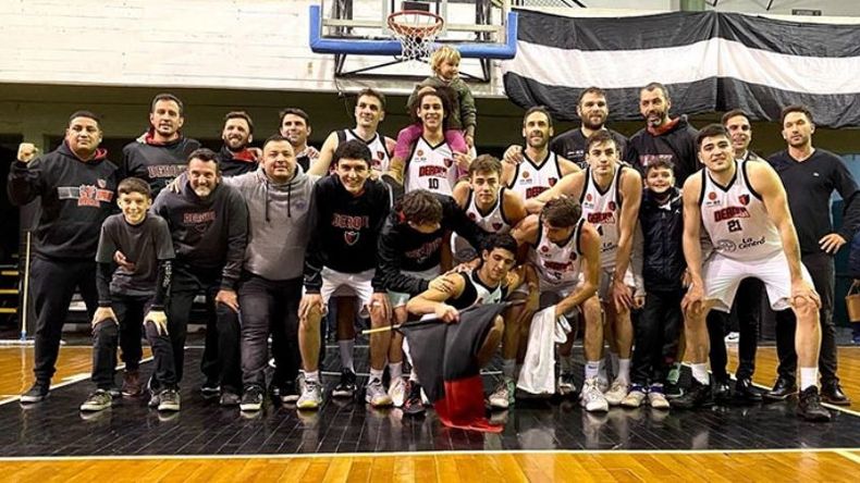 FESTEJO. Derqui se desquitó del equipo que lo había eliminado en dos ocasiones..
