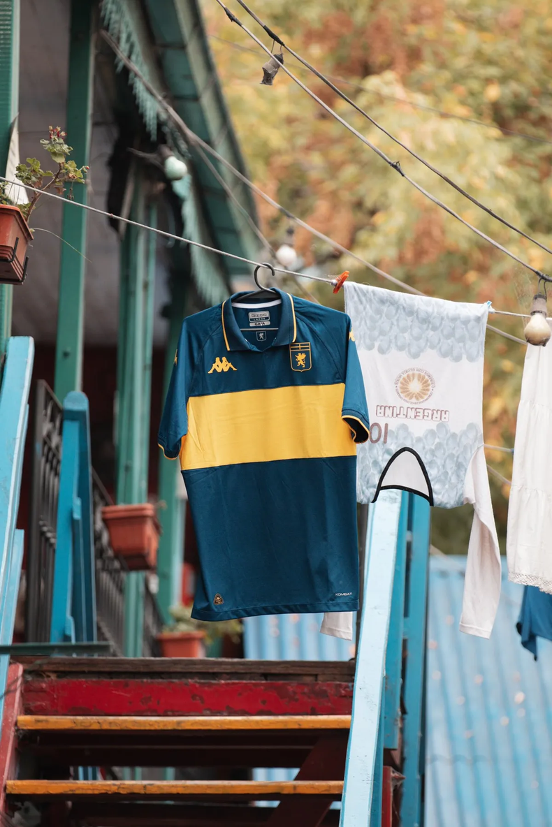La nueva camiseta del Genoa que homenajea a Boca. (Genoa)..webp