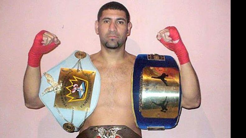 “Le deseo muy feliz año a toda mi gente. Que el 2013 venga con mucho trabajo y amor para todos. Eso es lo principal. Y en lo deportivo espero tener un año muy positivo: se viene Chiquito campeón y en Pilar.” Ezequiel Zárate, boxeo..