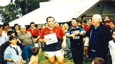 Rodrigo Roncero se despide de Deportiva Francesa para continuar su carrera en el Stade Fraçais parisino. Esa tarde de 2005 tuvo un papel heroico: entró en el segundo tiempo y con su actitud dio vuelta el clásico ante San Patricio.&nbsp;