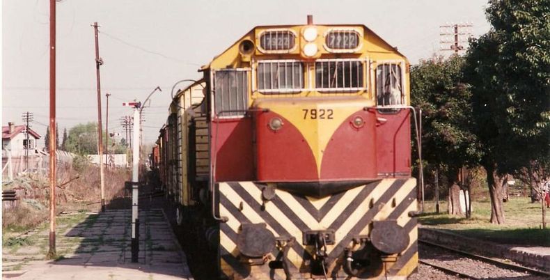 foto con historia tren urquiza web.jpg
