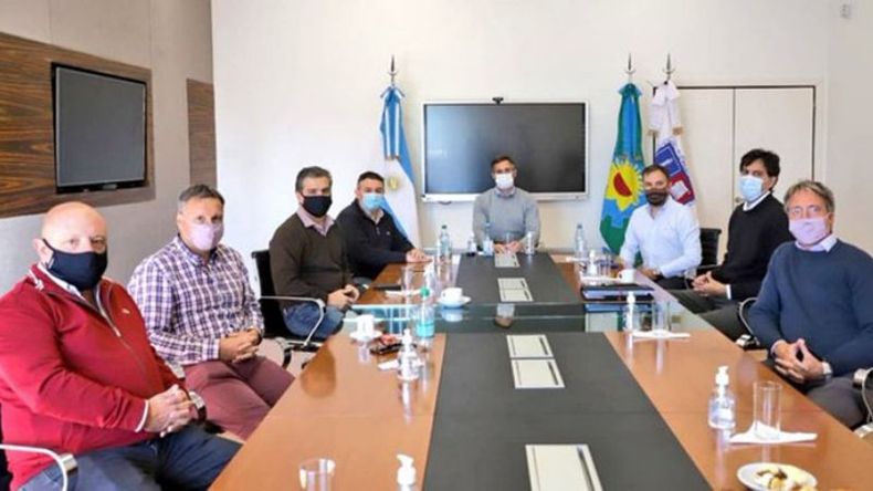 DESAGÜES. Achával y Bordachar se reunieron con el subsecretario de Recursos Hídricos, Guillermo Jelinski..