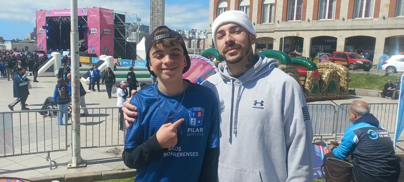 Santino Tecce hizo su presentación en Skate.