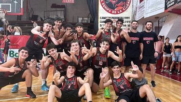 Presidente Derqui y los Sub 17 que arrancaron el años con tres victorias consecutivas.
