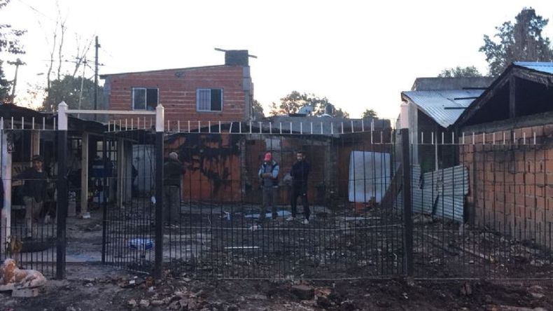 Destruida. Así quedó una de las viviendas afectadas. Créditos: QVR. .