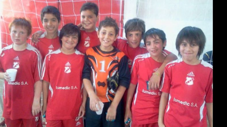 La 2002 del Rojo aplastó 9-0 a Franja de Oro..