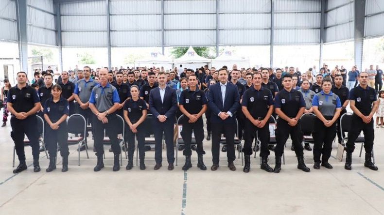 CAPACITADOS. Los nuevos agentes se suman al patrullaje de las calles del distrito..