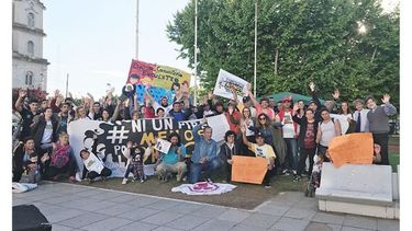 TODOS JUNTOS. Las agrupaciones que participaron de la movilización..