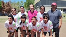 EQUIPO. Las chicas de Gauchitos La Pilarica son las reinas del fútbol 7.