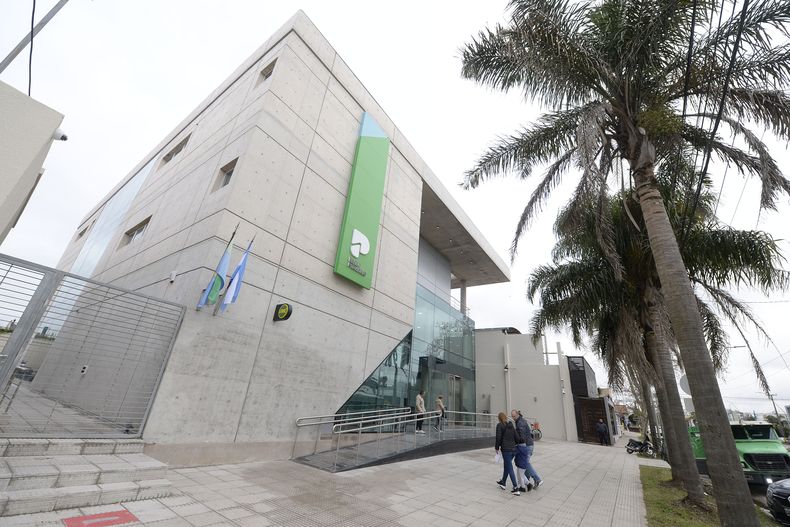 Tal y como se había previsto, &nbsp;las sucursales del Banco Provincia abandonaron el horario de verano. Los nuevos horarios a continuación.