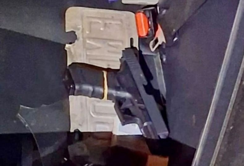 En el operativo se secuestró una pistola 9 milímetros utilizada por los delincuentes.&nbsp;