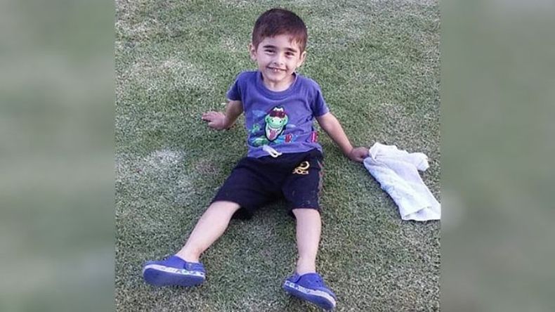 UNA SONRISA. Bastian tiene 4 años y necesita su tratamiento..