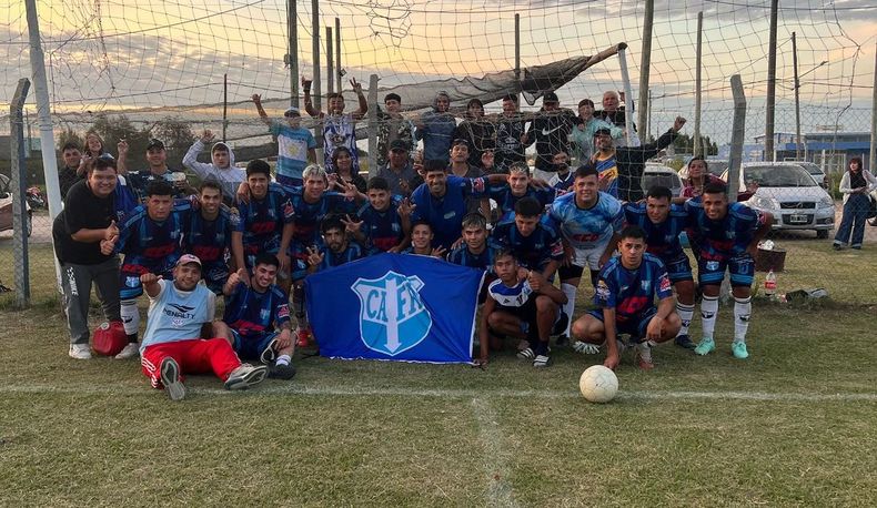 FELICIDAD. Todo Flecha Azul no se baja de la ilusión de ascender a la División A.
