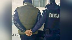 El sujeto era buscado por la policía desde el pasado mes de mayo. El sujeto era buscado por la policía desde el pasado mes de mayo.