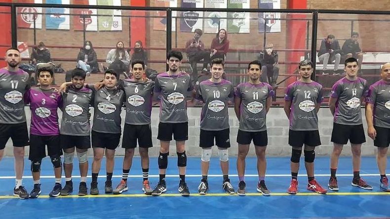 El primer equipo masculino de Sinergia que se ilusiona con el ascenso..
