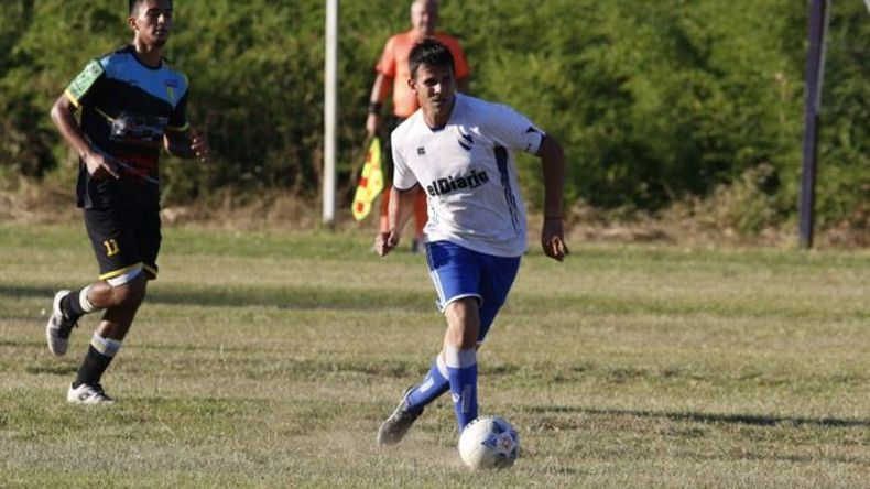 PARDA. Nicolás Campos volvió a Unión de Del Viso, que empató 0-0..