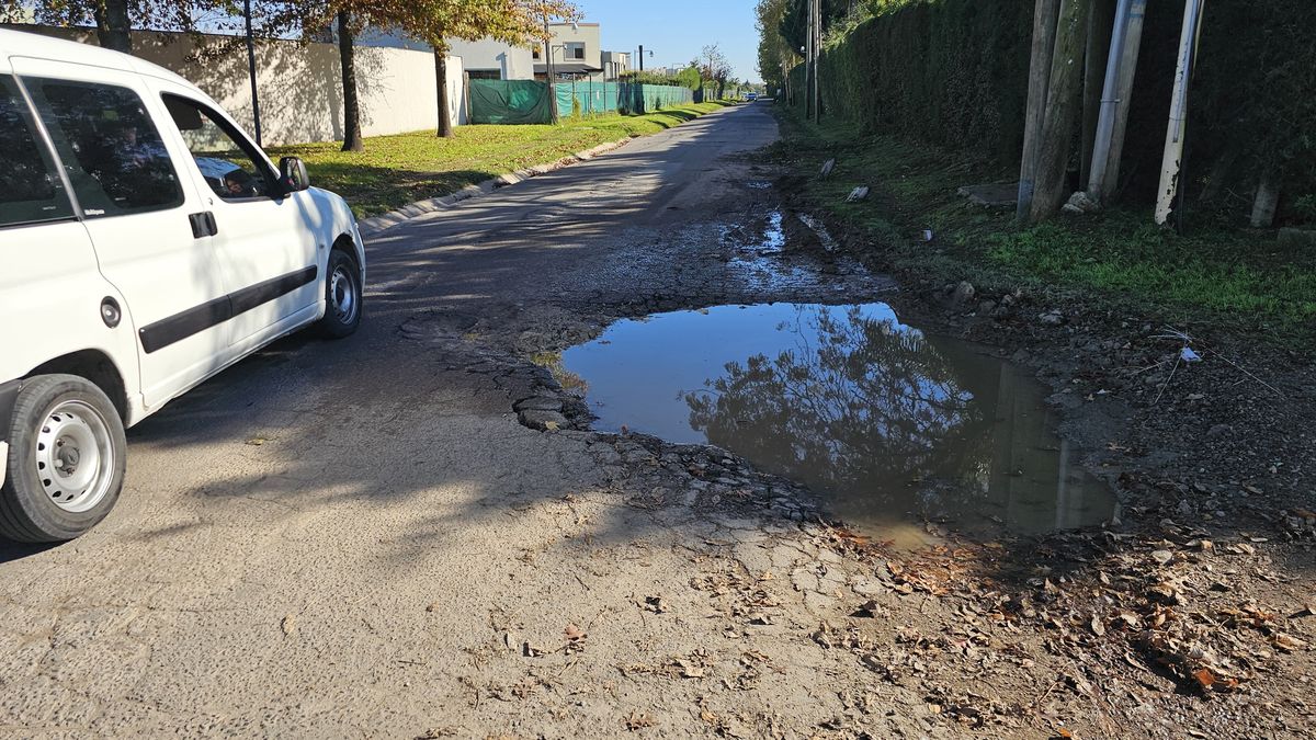 Reclamo urgente por el estado de la calle Chile en La Lonja