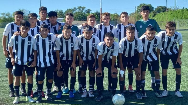 La Séptima División de Real Pilar goleó 6-2 a Urquiza..