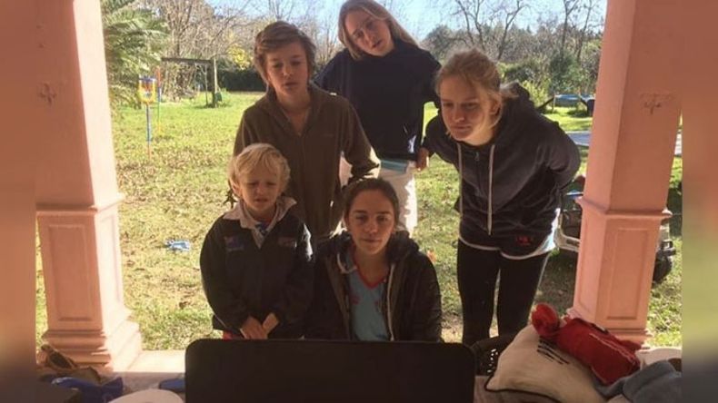 JUEGOS CON LA FAMILIA. Parte de las actividades compartidas..