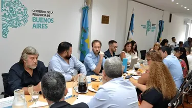 NEGOCIACIÓN. El ministro de Economía, Pablo López, en una reunión de paritarias con los gremios estatales. NEGOCIACIÓN. El ministro de Economía, Pablo López, en una reunión de paritarias con los gremios estatales.