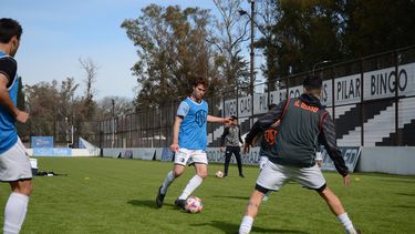 CAMBIO. Giuliano Gualtieri reemplazaría a Sergio Ocampo en el mediocampo.