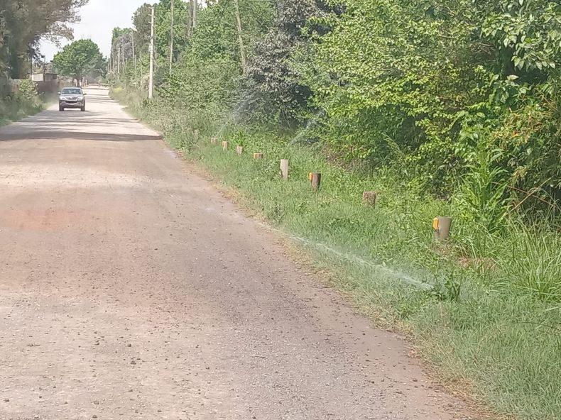 Los regadores fueron instalados por vecinos del barrio La Tapera.