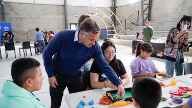 JUEGOS. Federico Achával compartió actividades recreativas con las familias TEA.