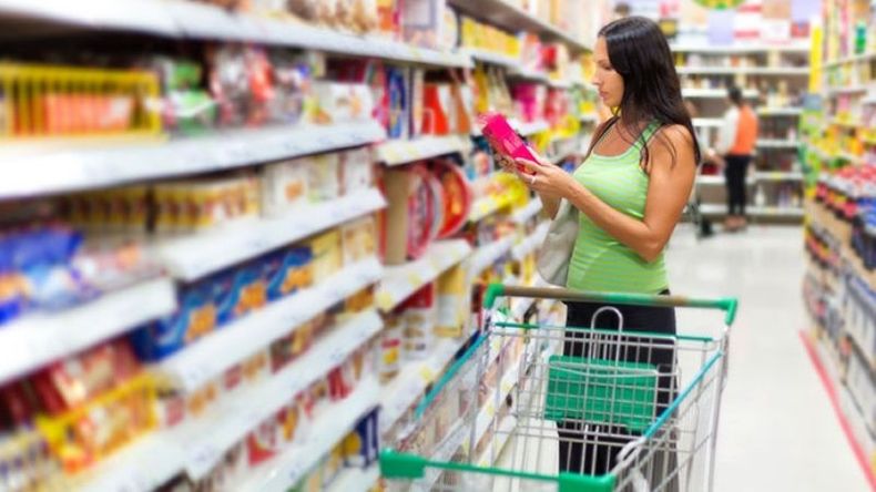 Supermercados y autoservicios de todo el país aplicarán un descuento de 20% en 20 productos de la canasta básica.