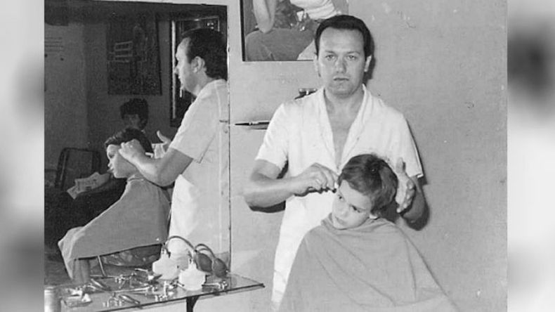 Un clásico del centro, la peluquería “Armando”, de nuestro estimado Armando Mathías D’Auría. .