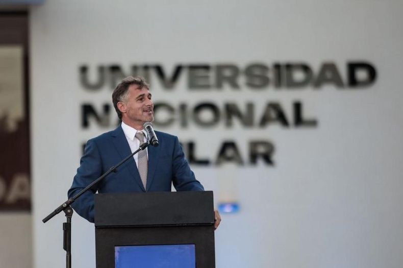El intendente Federico Achával encabezó el acto. Durante su discurso se quebró de la emoción. Es un logro de toda la comunidad.&nbsp;