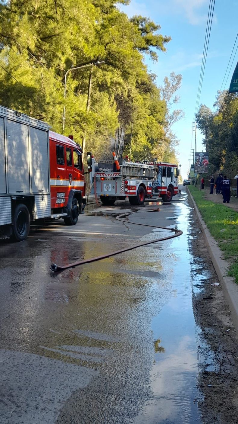 El fuego ya fue sofocado por Bomberos de Del Viso y de Garín.&nbsp;