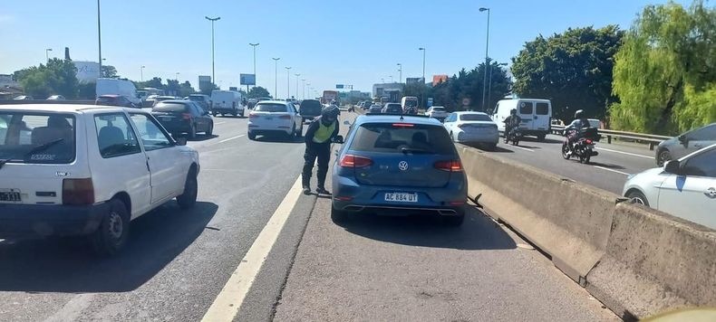 #Banquineros de la Panamericana, última función 2023. La sana costumbre de hacerles saber a los que se creen piolas que la ley es igual para todos. Gracias. @InfoSegVial. Pablo Martinez Carignano / @pmcarignano.