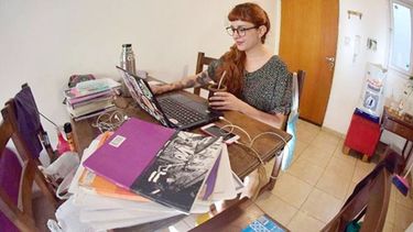 CLASE VIRTUAL. Los docentes piden un reconocimiento por el uso de recursos tecnológicos..